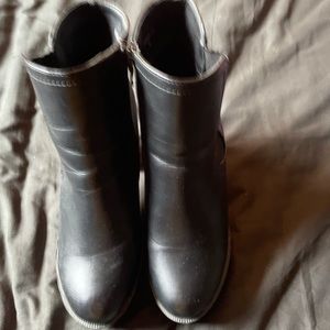 Black chunky boots heals